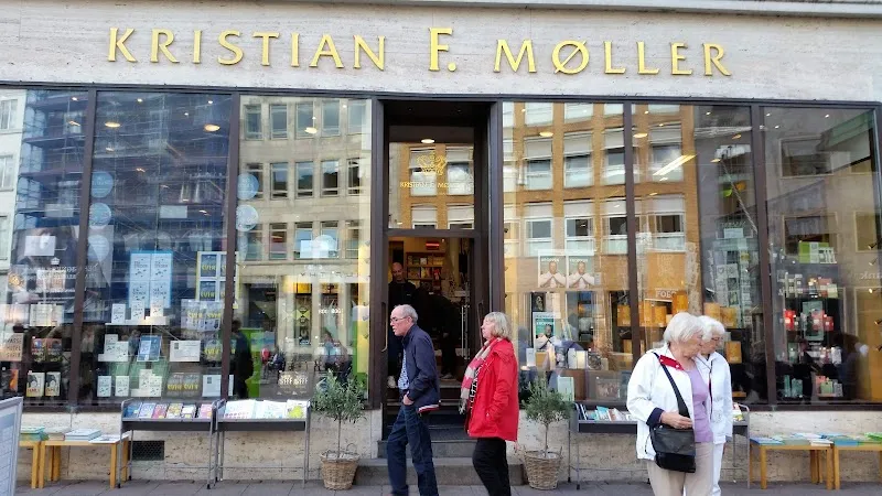 BOGhandleren Aarhus Kristian F. Møller