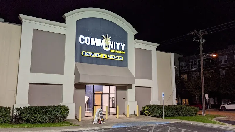Community Beer Co. / Society Spirits & Restaurant