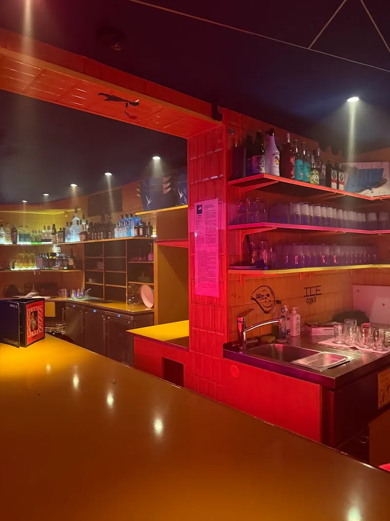 Romy S. Nightclub