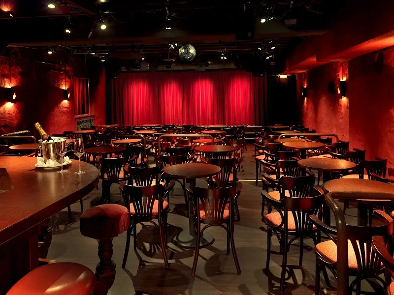SCHATZKISTL - Theater . Kabarett . Club